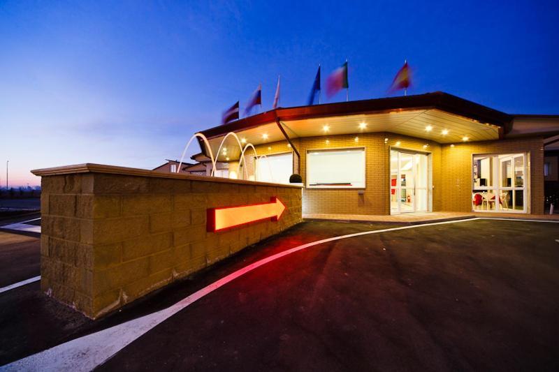 Motel Autosole Vip Castelnuovo Scrivia Екстер'єр фото